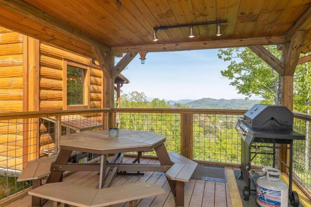 سيفيرفيل The Appalachian - Your Pigeon Forge Dream Cabin المظهر الخارجي الصورة