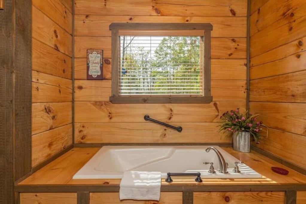 سيفيرفيل The Appalachian - Your Pigeon Forge Dream Cabin المظهر الخارجي الصورة